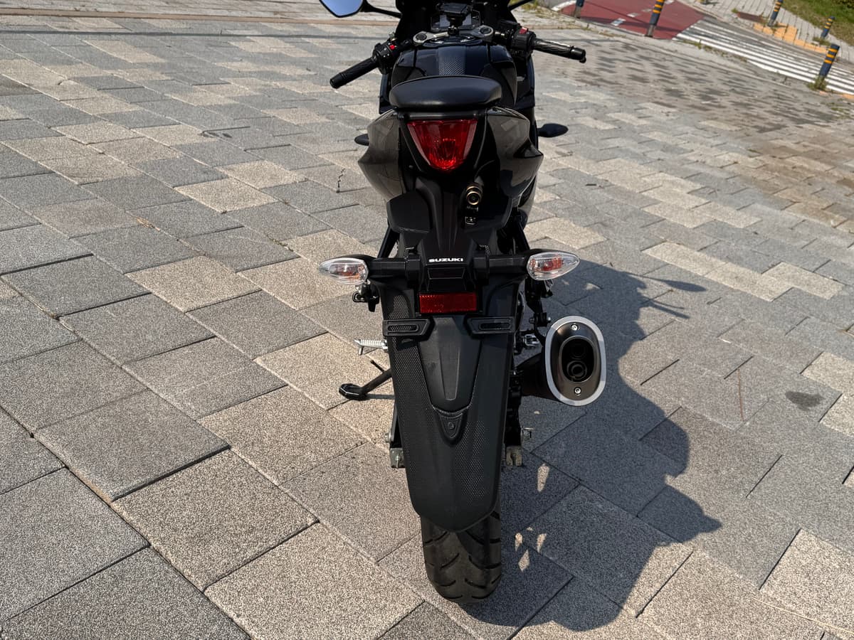 스즈키 GSX R 125 ABS 11