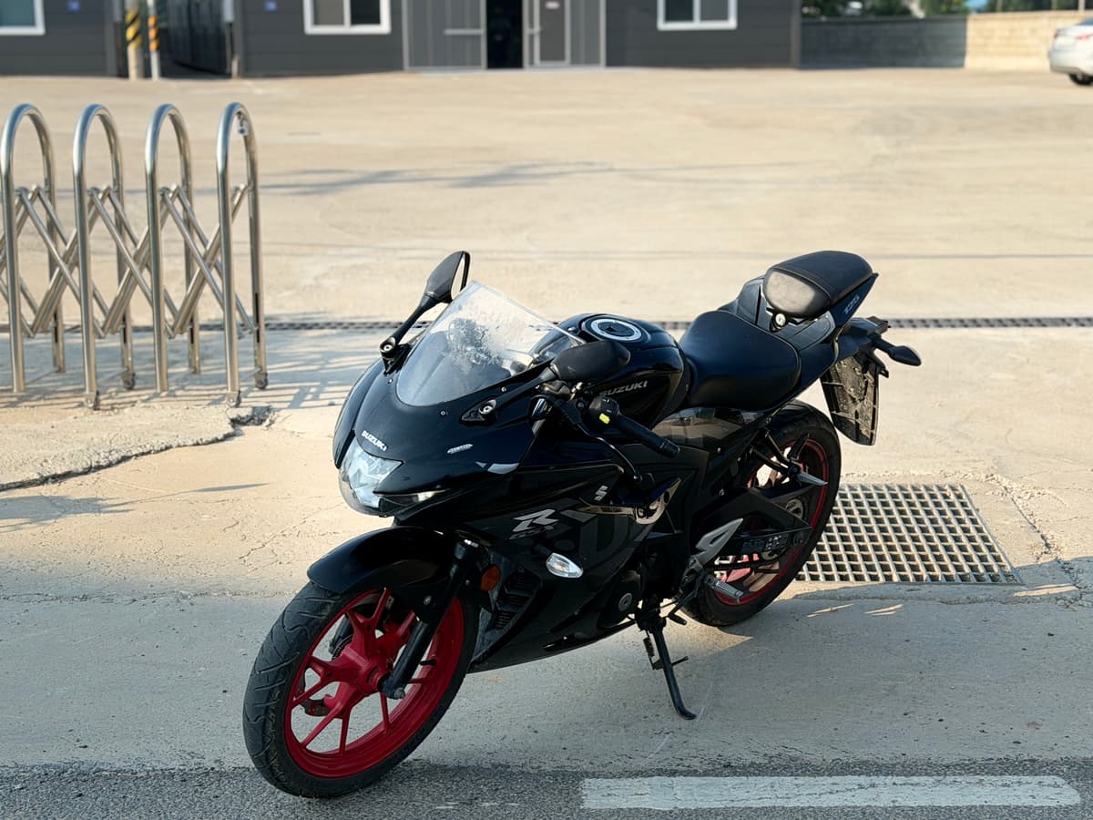 스즈키 GSX R 125 ABS 3