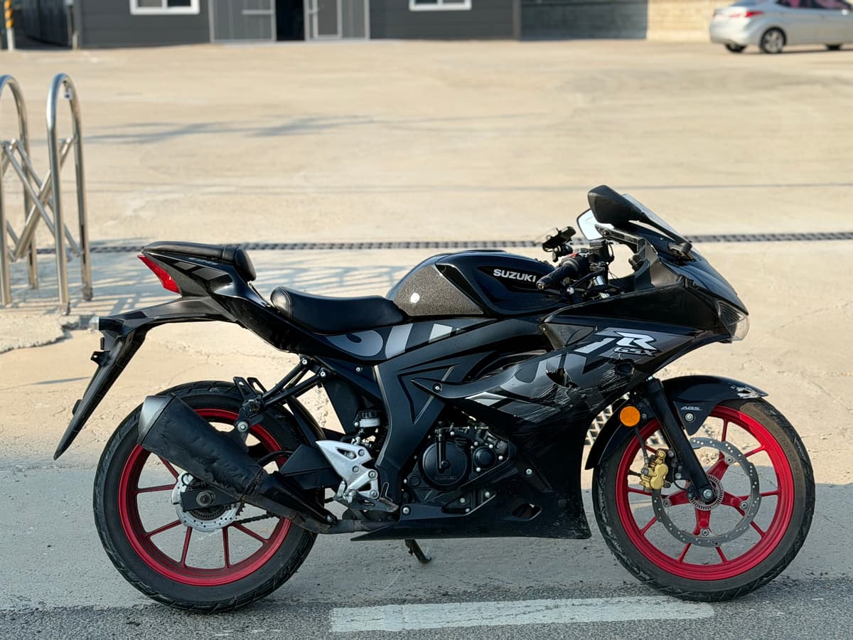 스즈키 GSX R 125 ABS 5