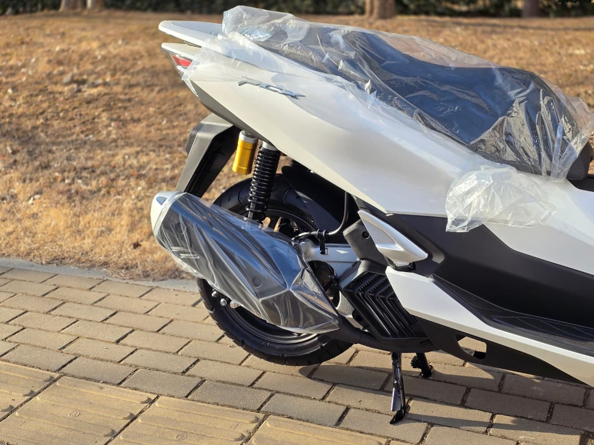 혼다 PCX 125 more