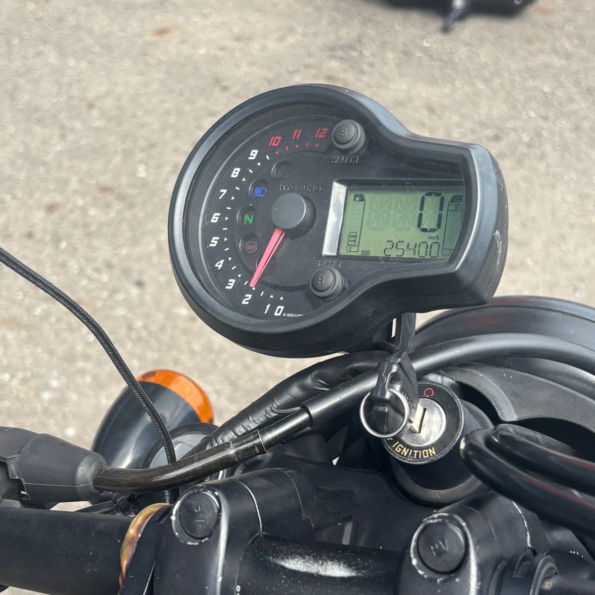 KR모터스 아퀼라 300 S 9