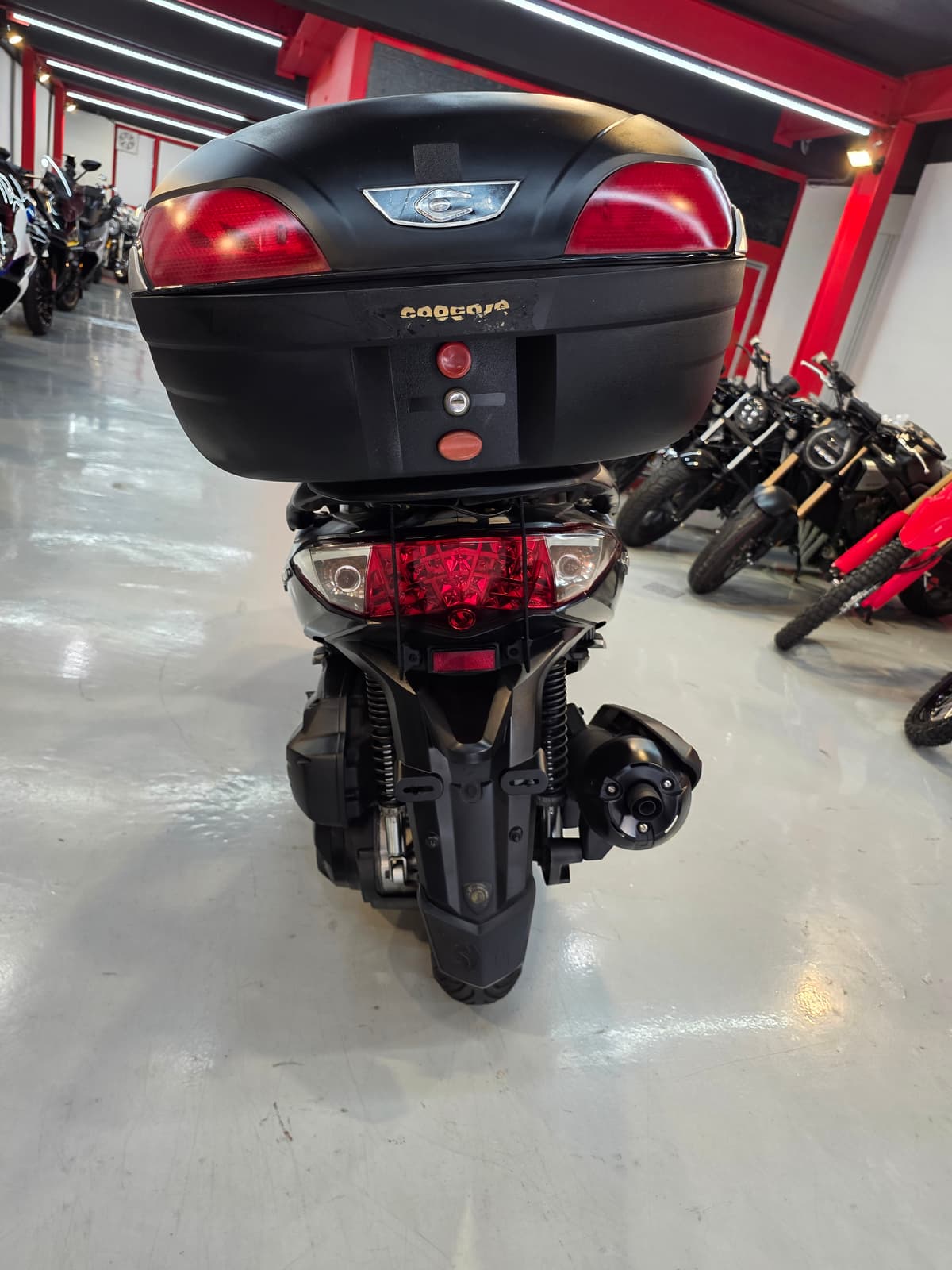 SYM 조이맥스 300 i 8