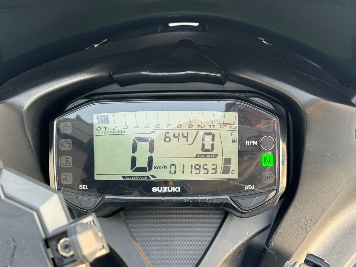 스즈키 GSX R 125 ABS 9