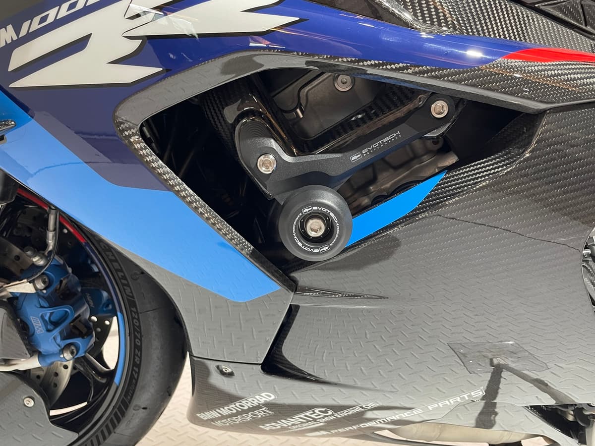 BMW M 1000 RR 9
