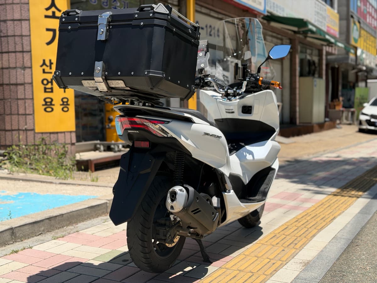 혼다 PCX 125 more