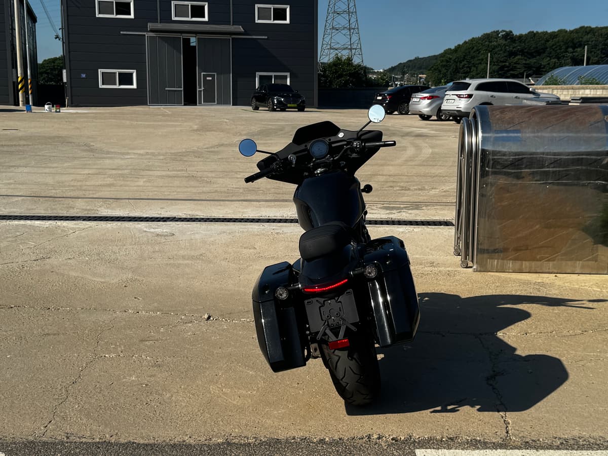 모토구찌 V7 II 레이서 3