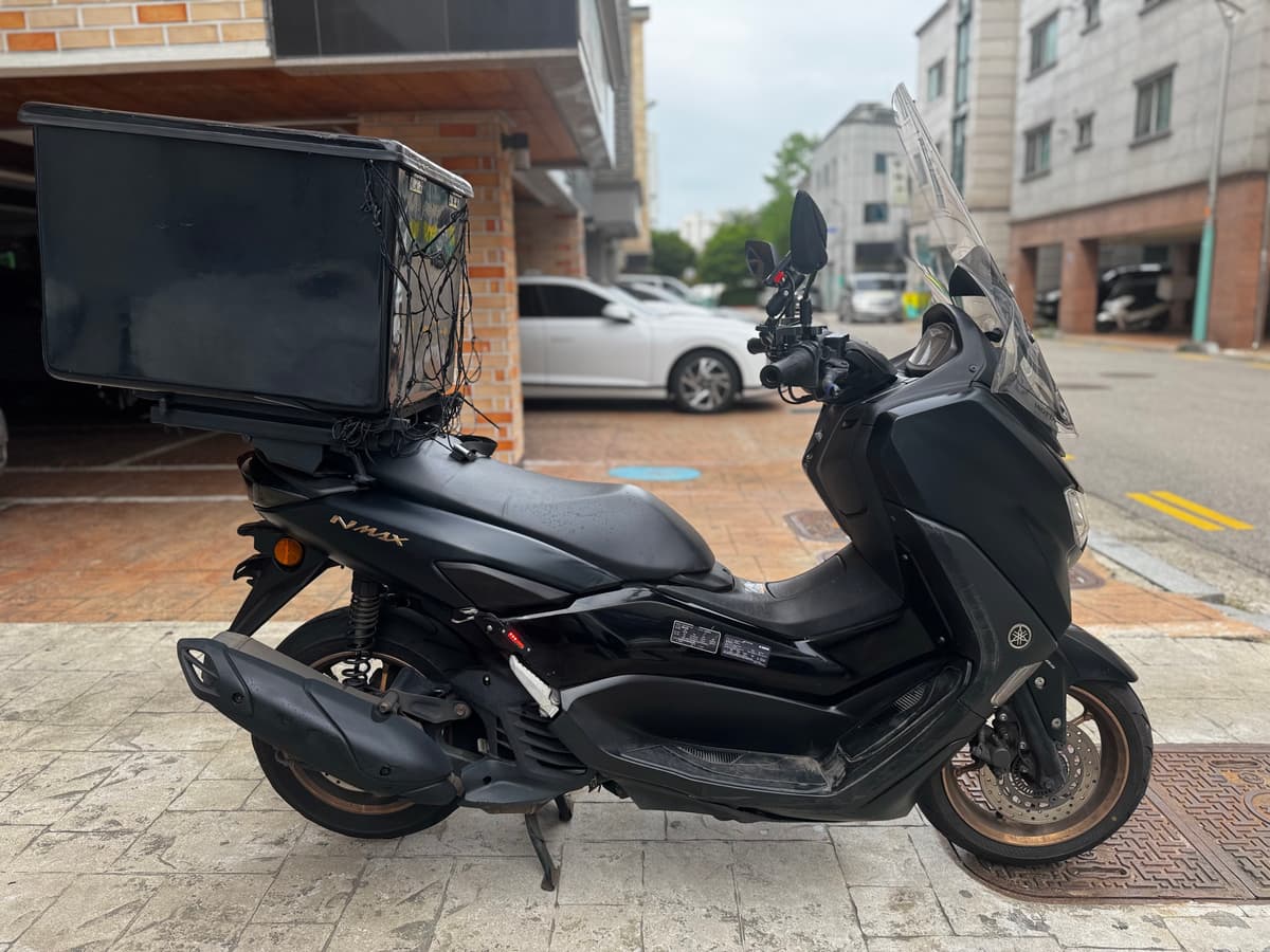 야마하 NMAX 125 4