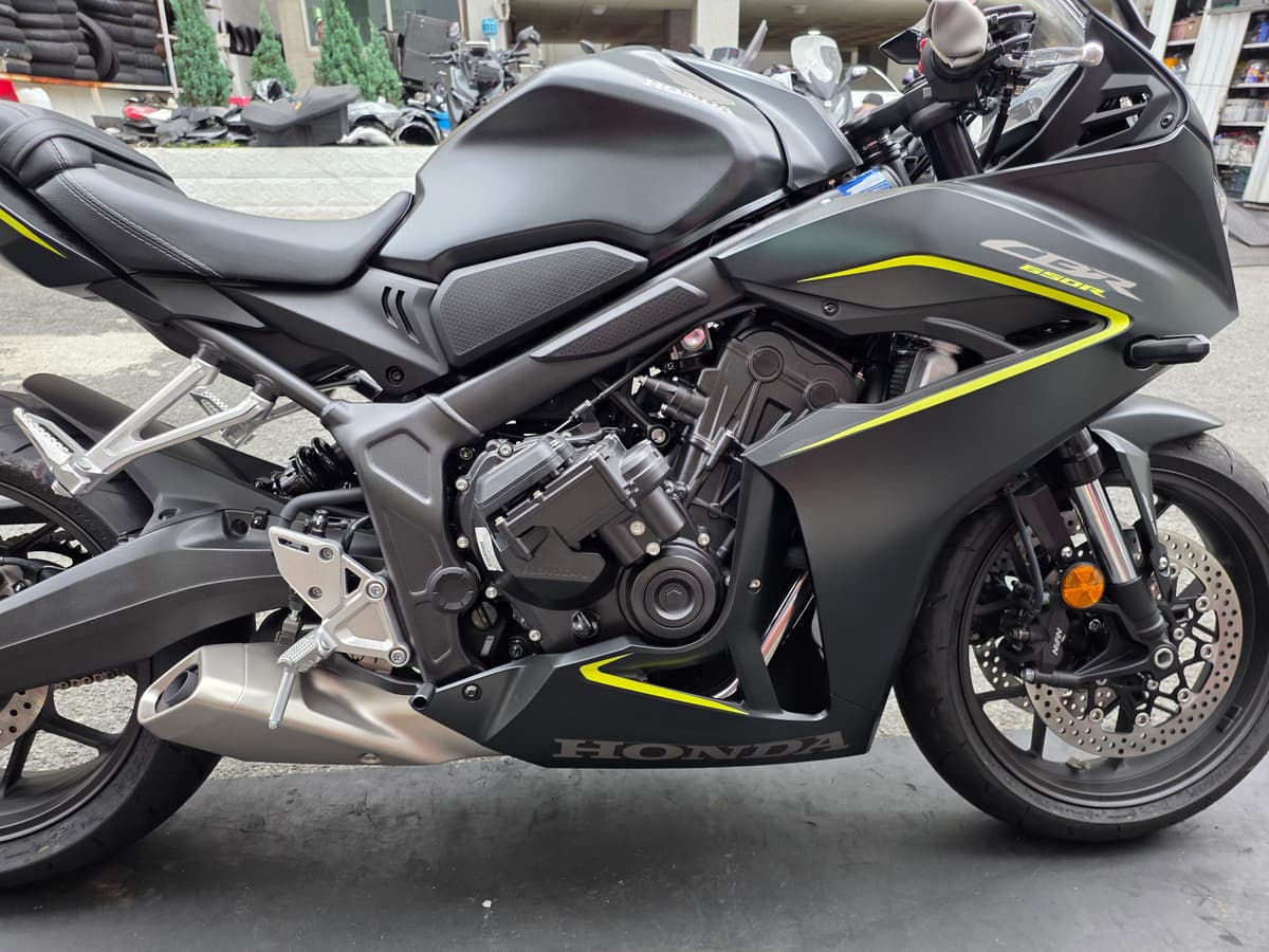 혼다 CBR 650 R E-CLUTCH 2