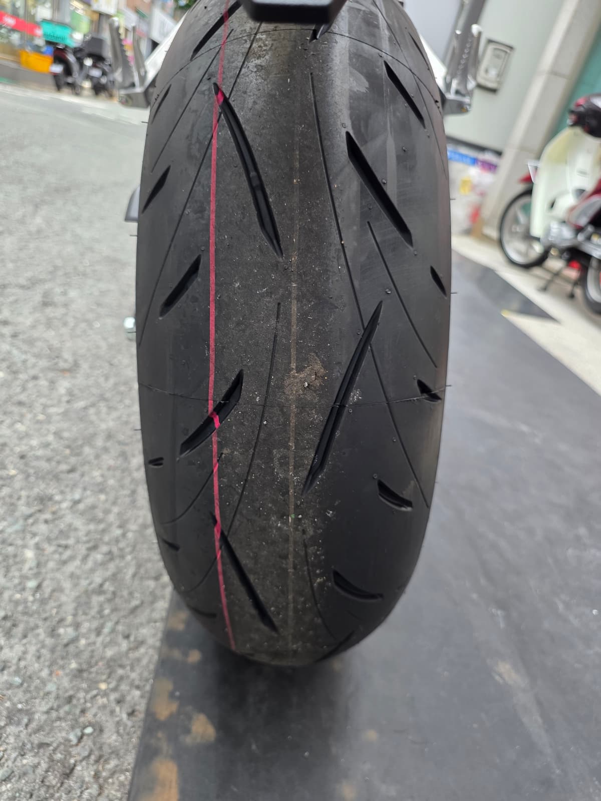 혼다 CBR 650 R E-CLUTCH 4