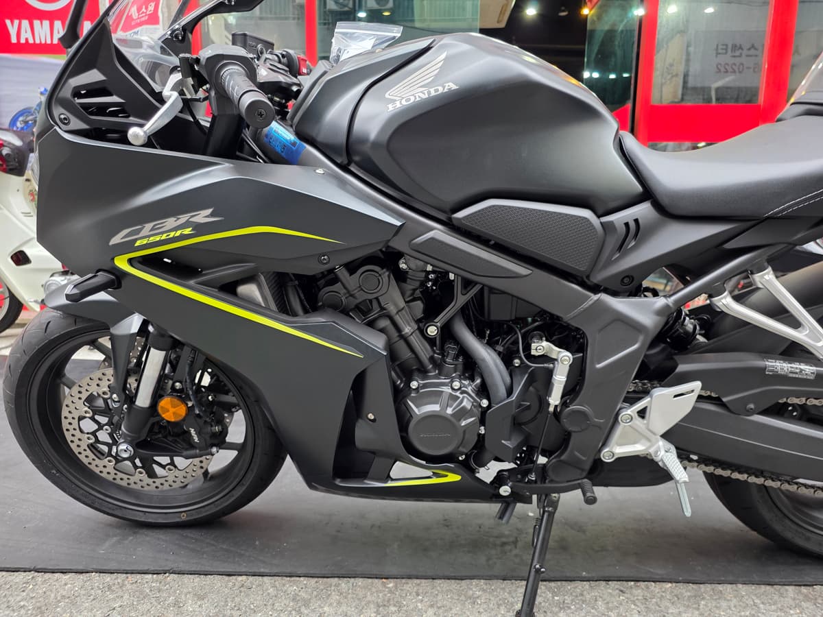 혼다 CBR 650 R E-CLUTCH 8