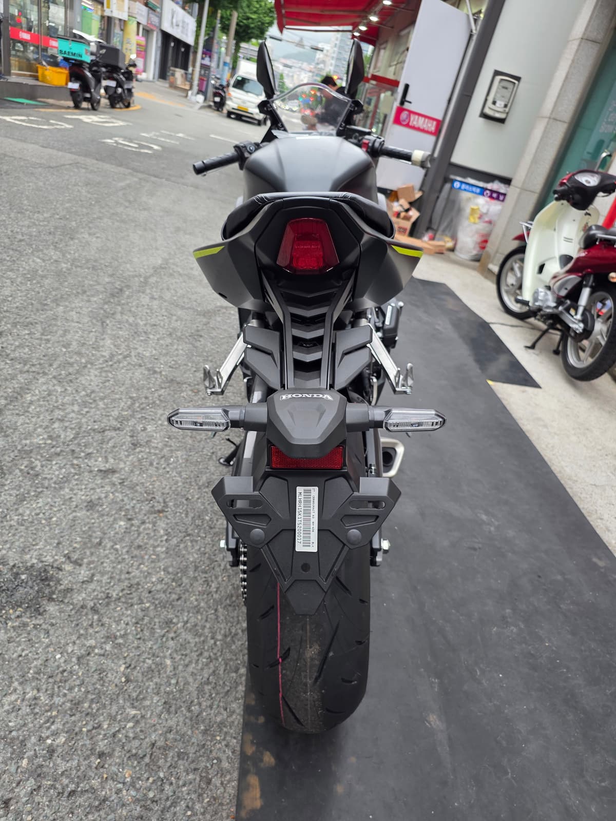 혼다 CBR 650 R E-CLUTCH 10